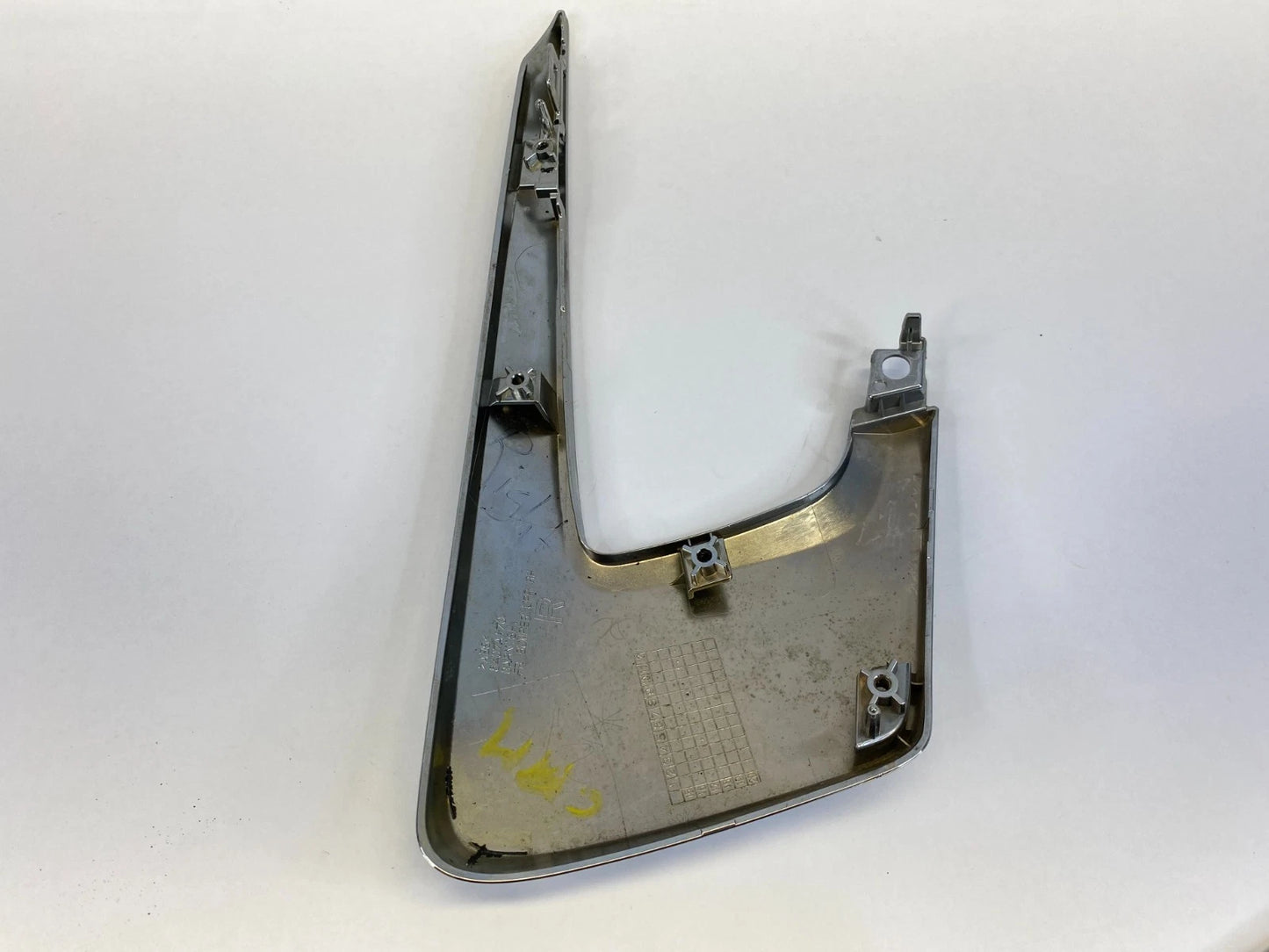 2016-2019 MITSUBISHI OUTLANDER SPORT FRONT RIGHT BUMPER MOLDING GARNISH 6407A170