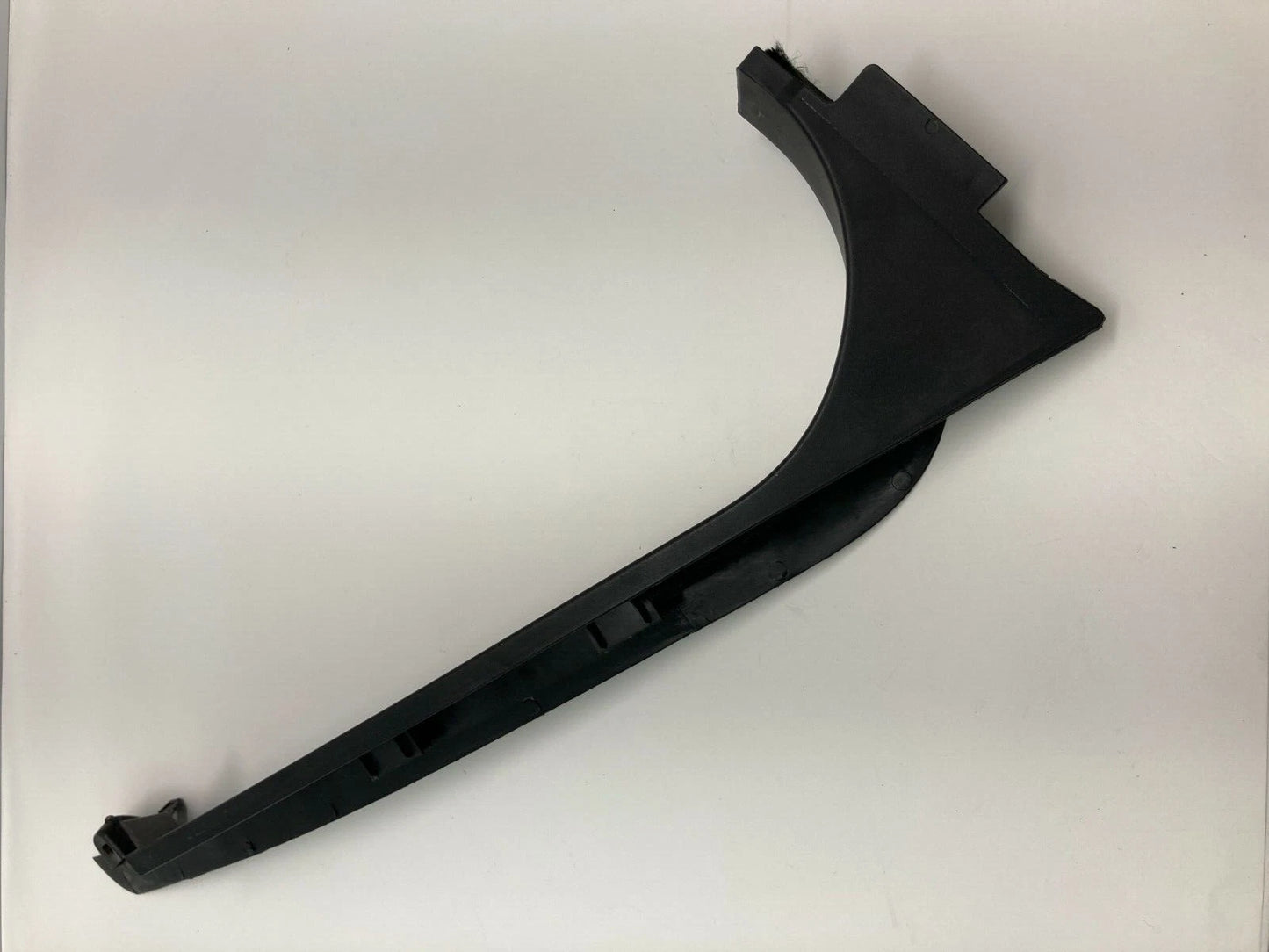 12-14 FORD FOCUS FRONT LEFT DOOR WINDOW PANEL TRIM COVER MOLDING BM51A201A19 OEM