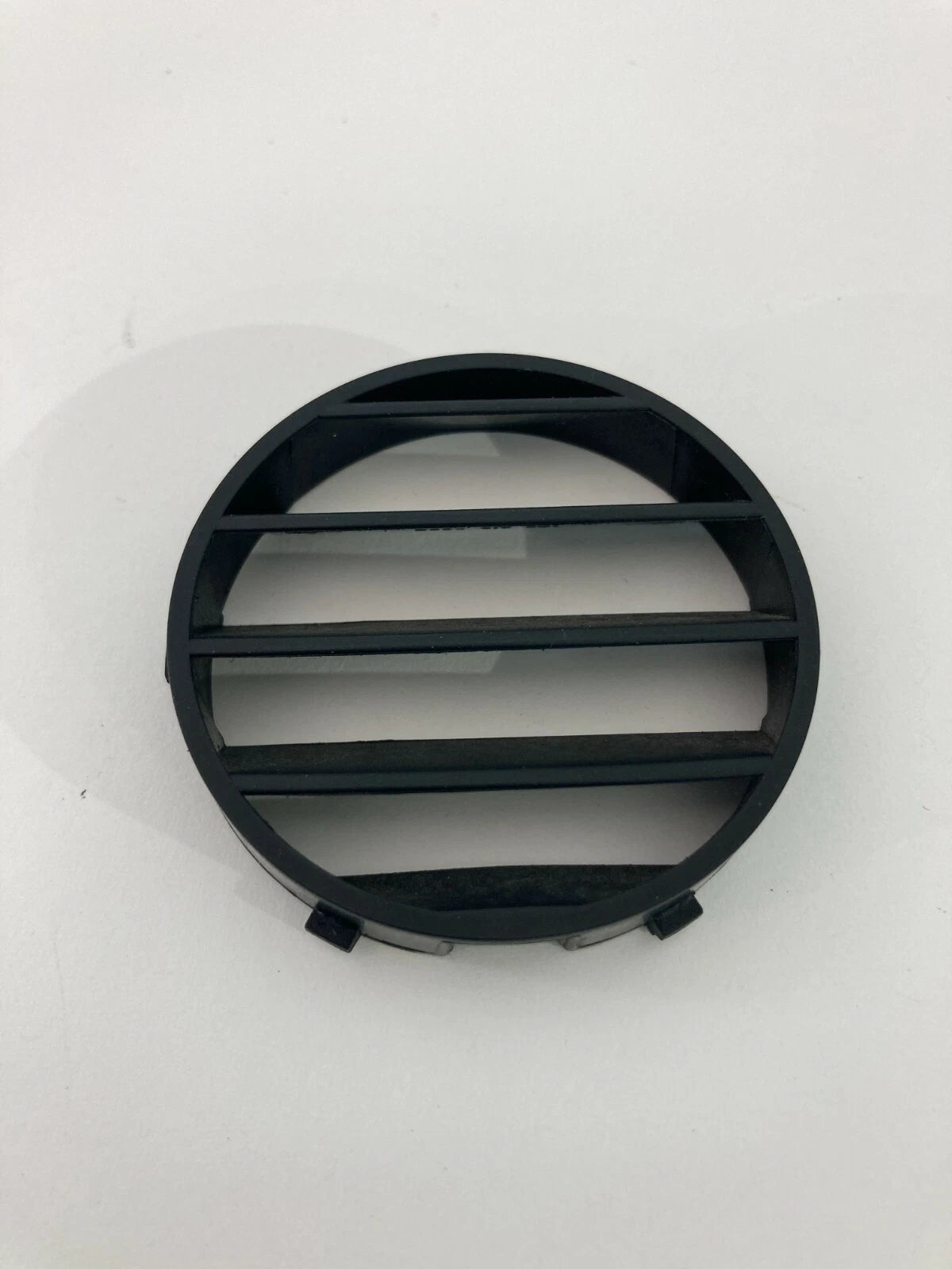 98-10 VW VOLKSWAGEN BEETLE DASH DEFOGGER DEFROST AIR VENT GRILLE TRIM 1C0819705