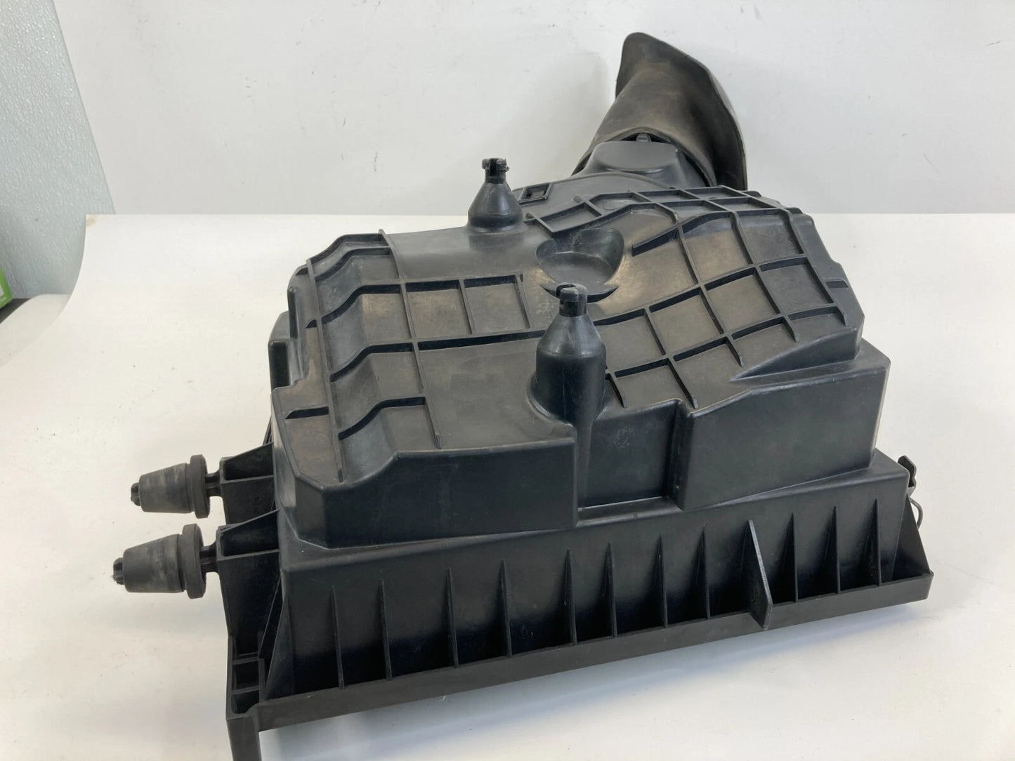 2006-2010 FORD EXPLORER 4.0L V6 AIR CLEANER INTAKE BOX LOWER HOUSING OEM