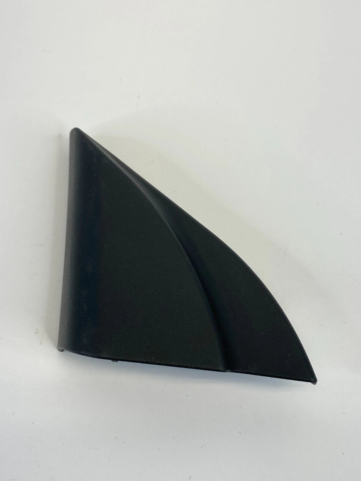 05-10 SCION TC FRONT LEFT SIDE DOOR INNER CORNER COVER MOLDING 67492-21070 OEM