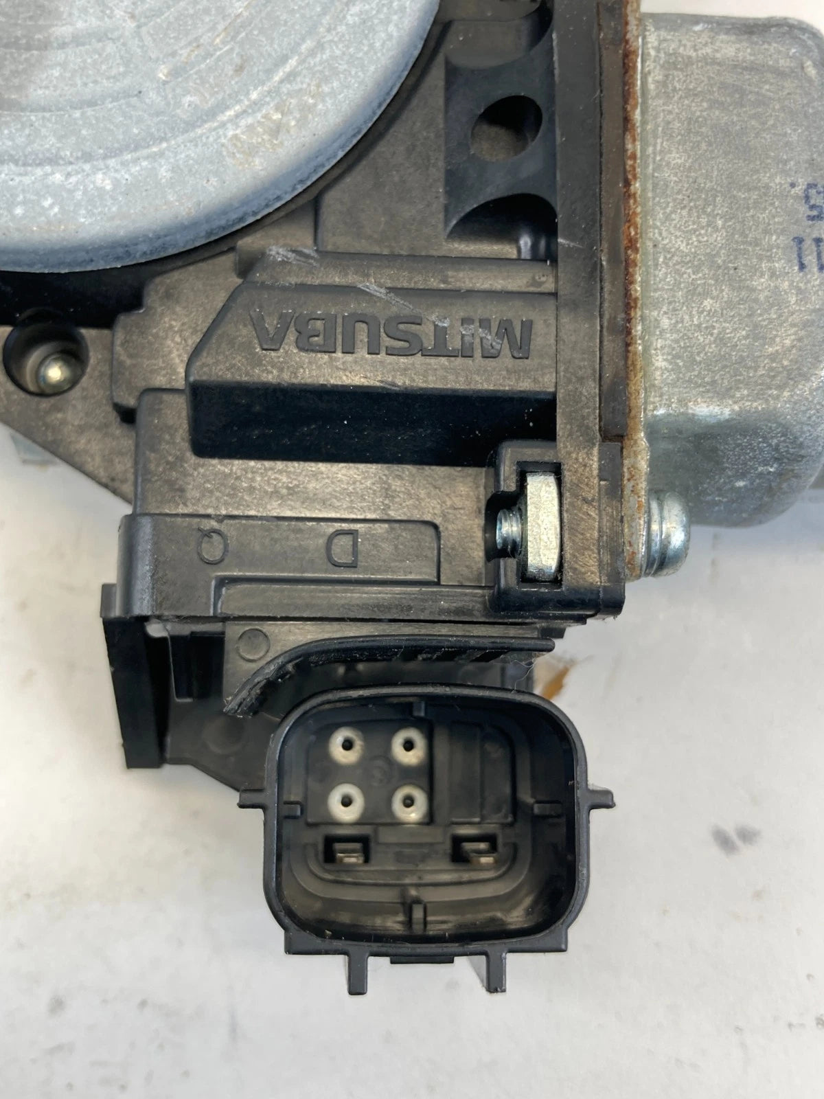 2013-2019 NISSAN SENTRA REAR LEFT POWER WINDOW MOTOR W/ REGULATOR 82731-3TA2A