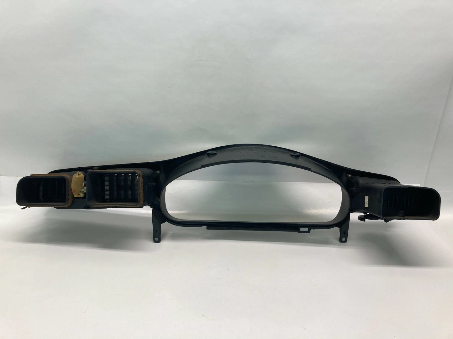 00-04 SUBARU LEGACY OUTBACK SPEEDOMETER INSTRUMENT DASH CLUSTER BEZEL W AIR VENT