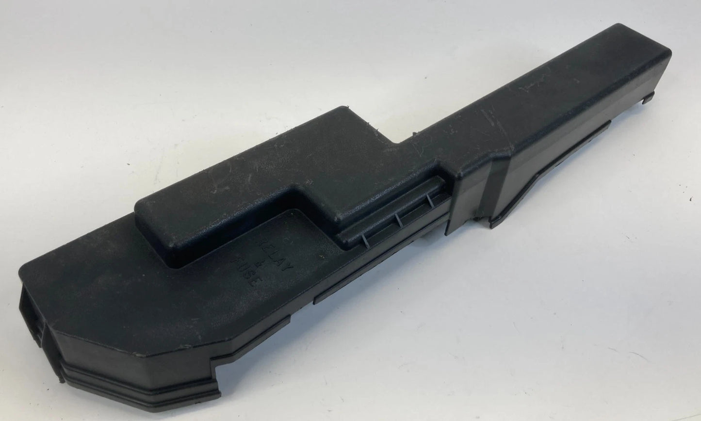 1999 99 TOYOTA CAMRY 2.2L ENGINE FUSE BOX RELAY COVER LID CAP OEM