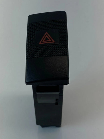 2002 2003 2004 KIA SPECTRA DASH HAZARD LIGHT WARNING EMERGENCY BUTTON SWITCH OEM