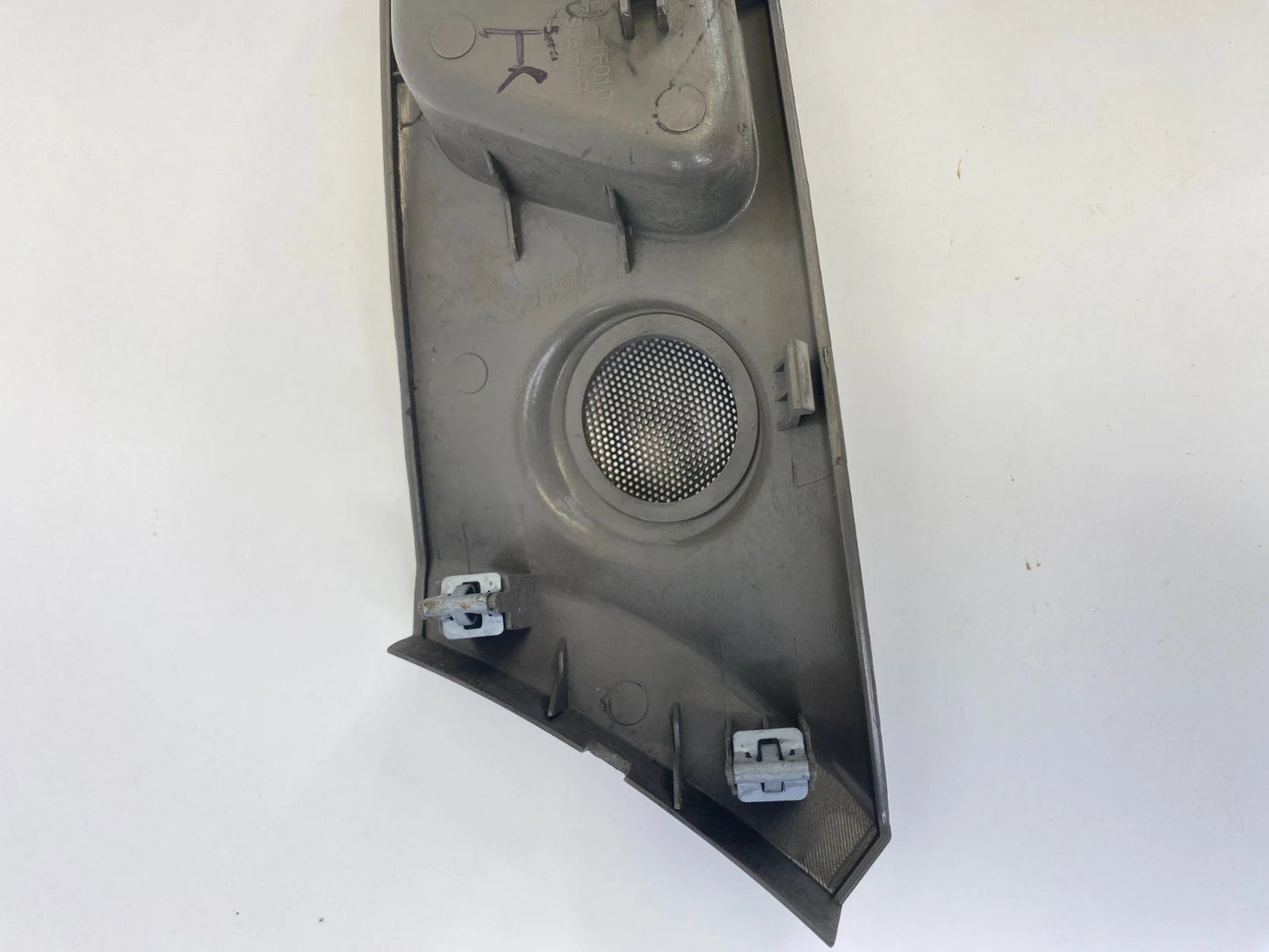 2005-2010 KIA SPORTAGE FRONT RIGHT INSIDE DOOR HANDLE TRIM BEZEL 82621-1F010