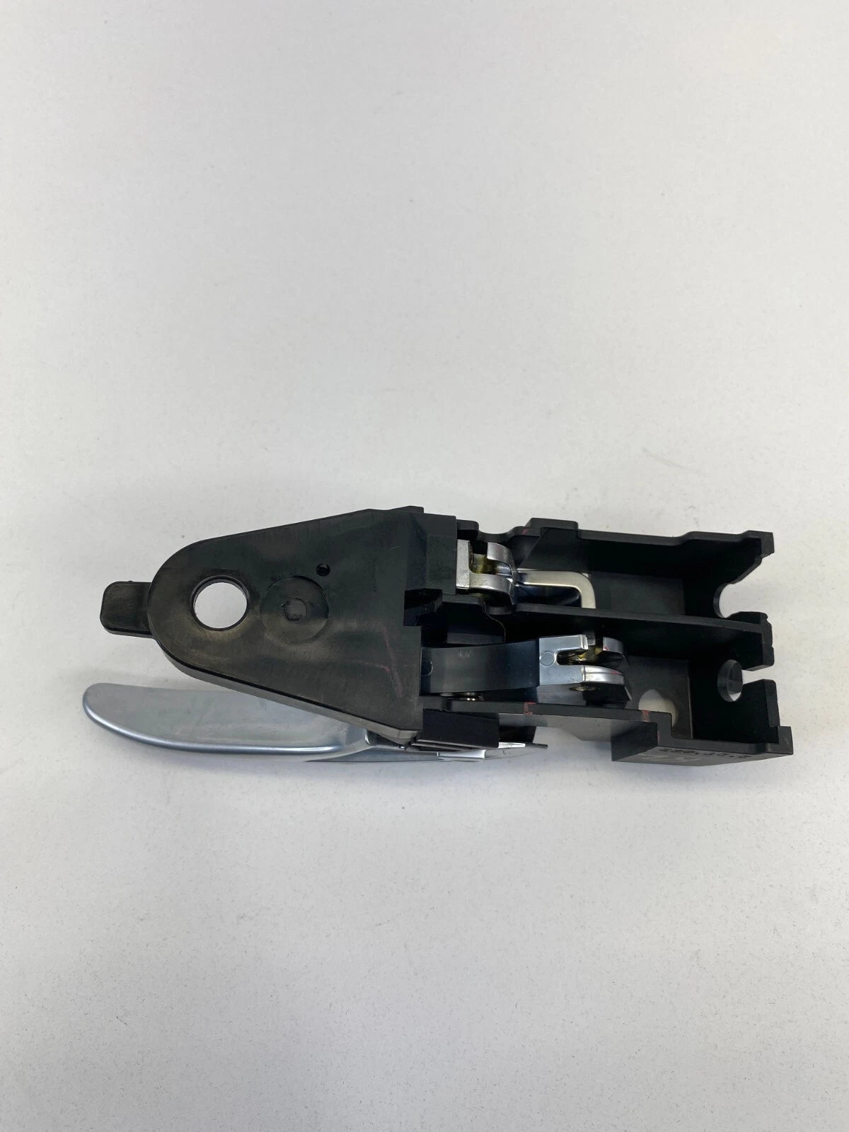 2013-2016 DODGE DART REAR LEFT DRIVER SIDE INNER DOOR HANDLE 186018462 OEM