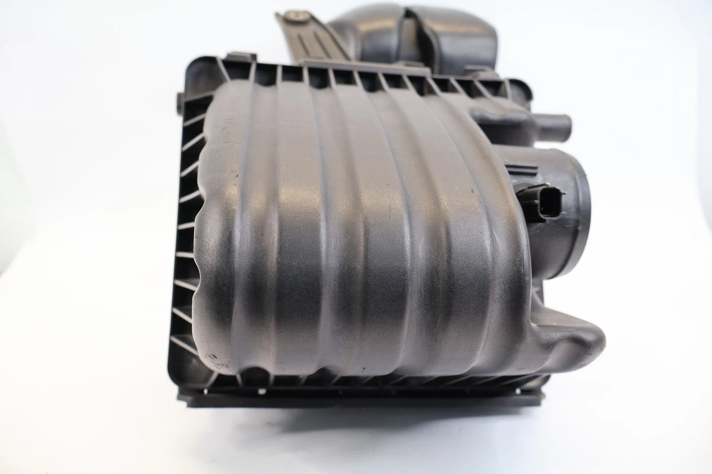 2008-2014 DODGE AVENGER 2.4L AIR CLEANER INTAKE HOUSING BOX W AIR FRESH DUCT OEM