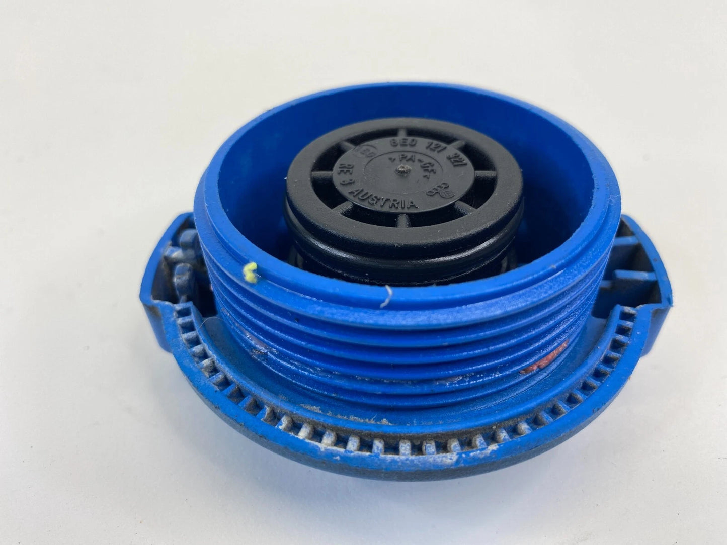 2000-2012 AUDI A6 QUATTRO ENGINE RADIATOR COOLANT EXPANSION FLUID TANK CAP LID