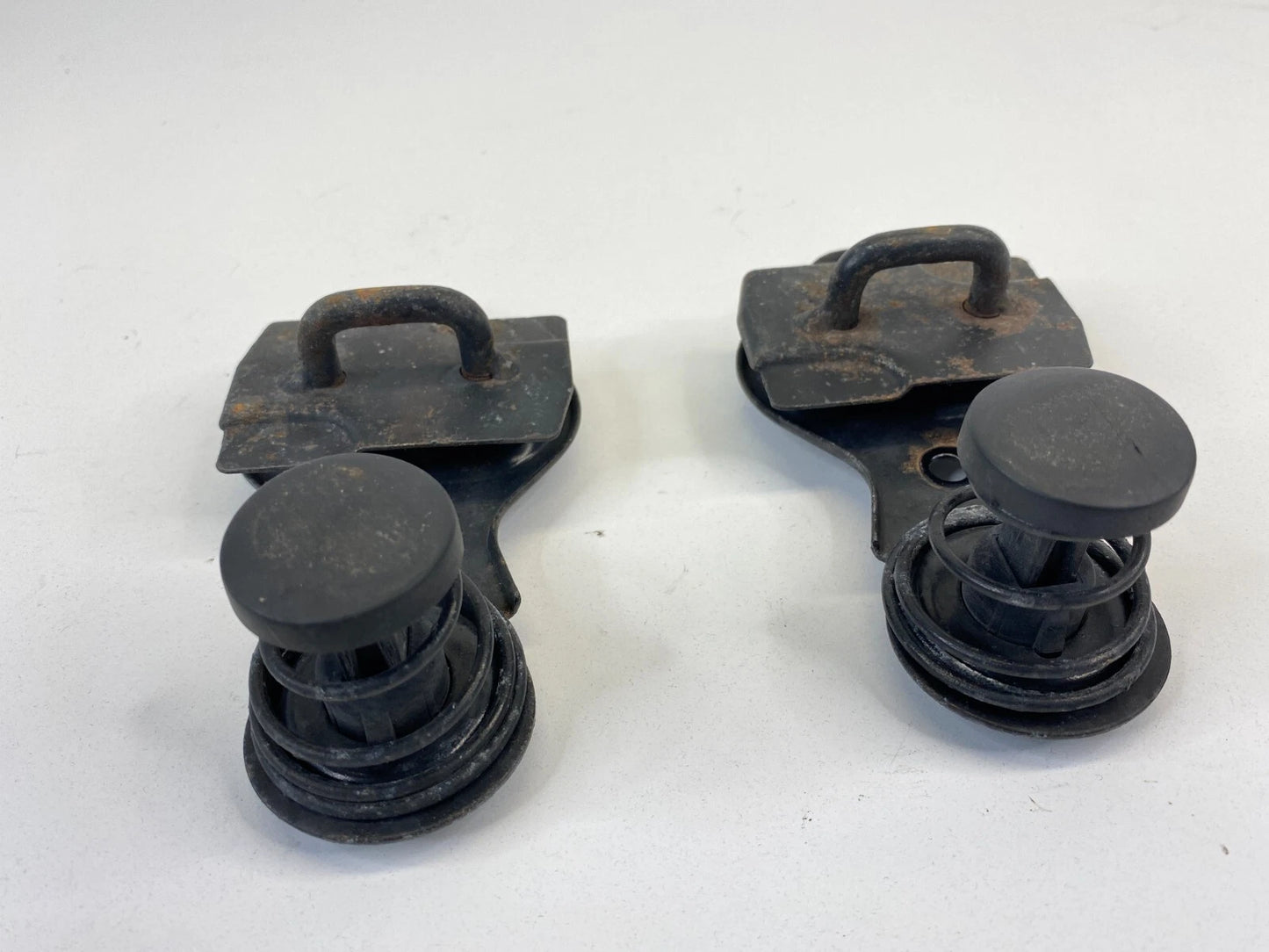 2006-2012 MERCEDES-BENZ R350 UPPER LEFT & RIGHT HOOD LOCK LATCH CATCH STRIKER