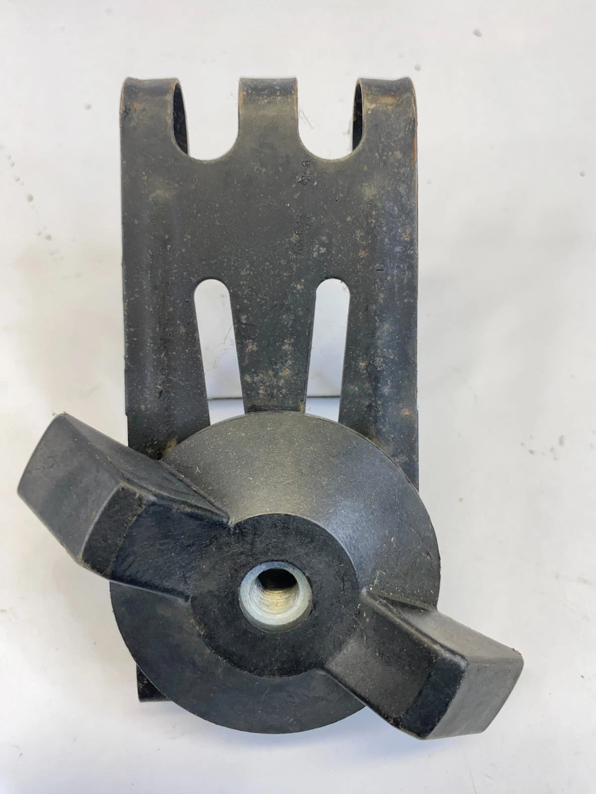 2000-2006 CHEVROLET TAHOE EMERGENCY SPARE TIRE JACK HOLDER SCREW RETAINER SET