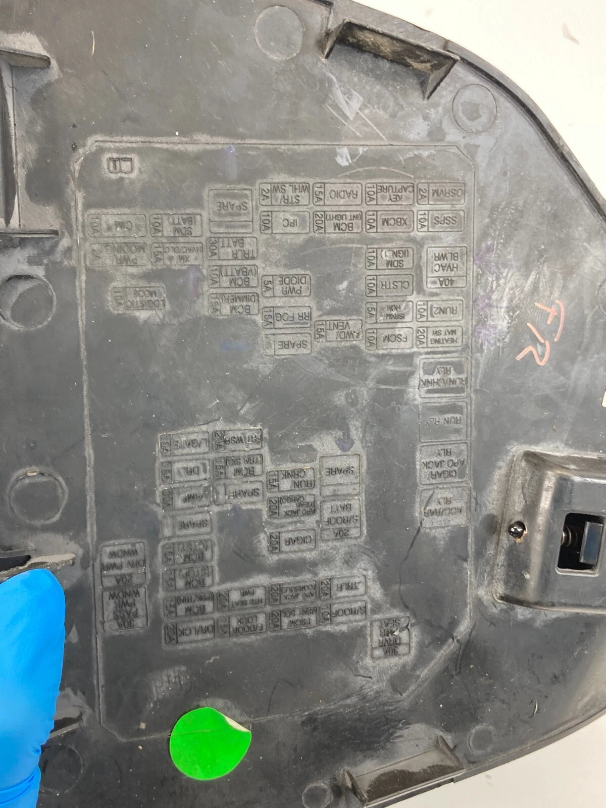 2012-2015 CHEVROLET CAPTIVA SPORT 2.4L L4 DASH FUSE BOX COVER TRIM PANEL OEM