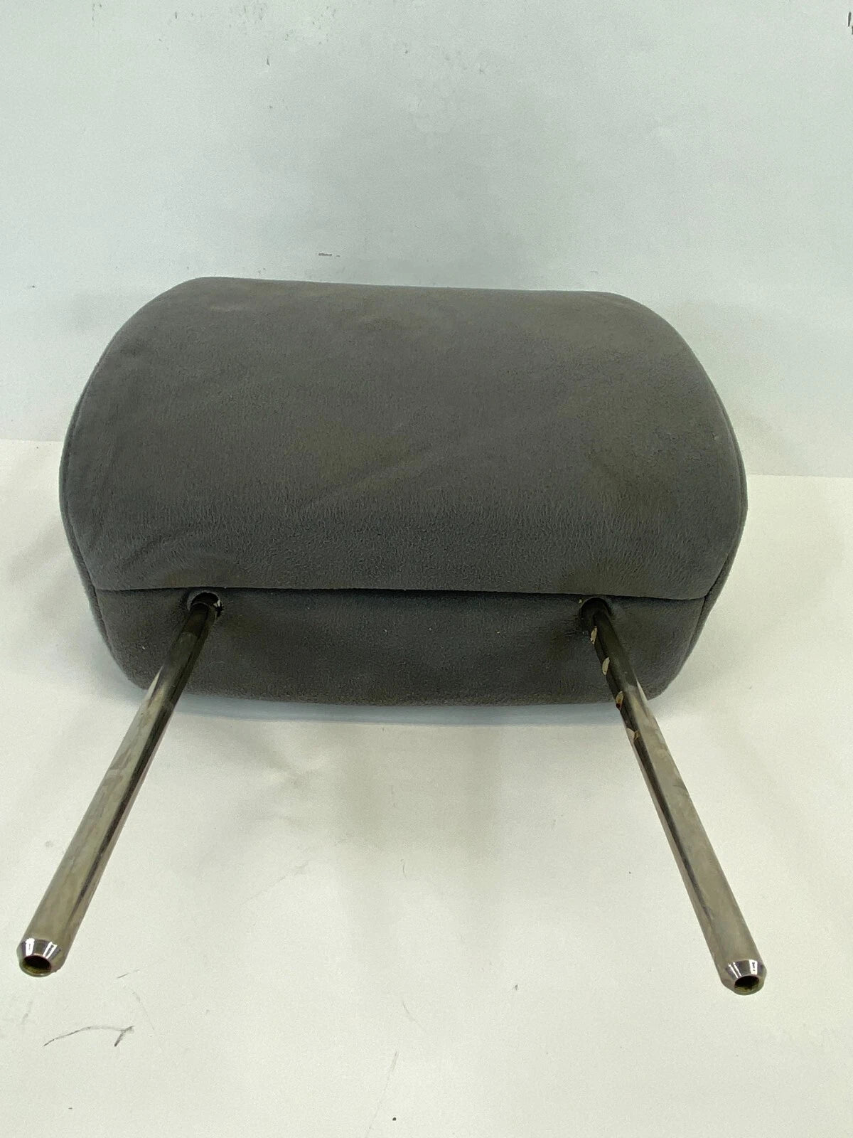 2004 2005 2006 MAZDA MPV FRONT LEFT DRIVER SIDE SEAT HEADREST HEAD REST OEM