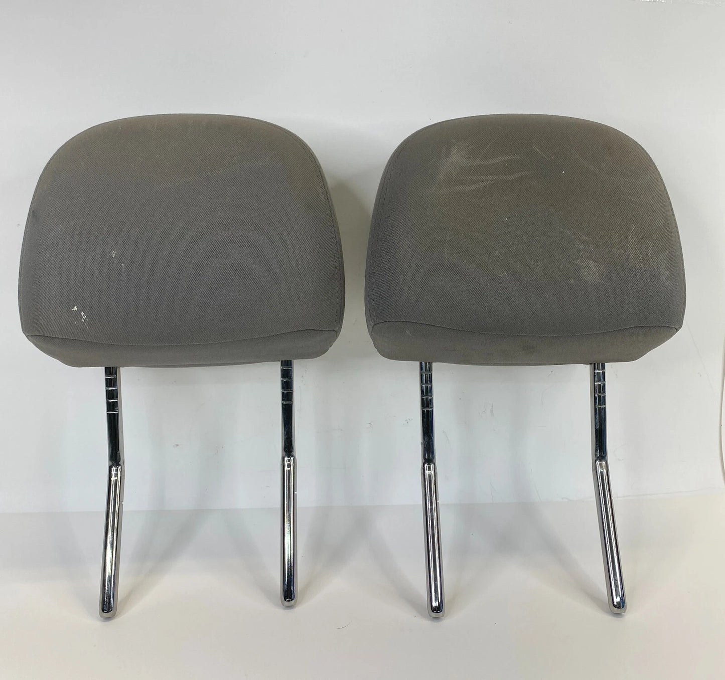 13-15 CHEVROLET MALIBU FRONT RIGHT & LEFT SEAT HEADREST HEAD REST PAIR SET OEM