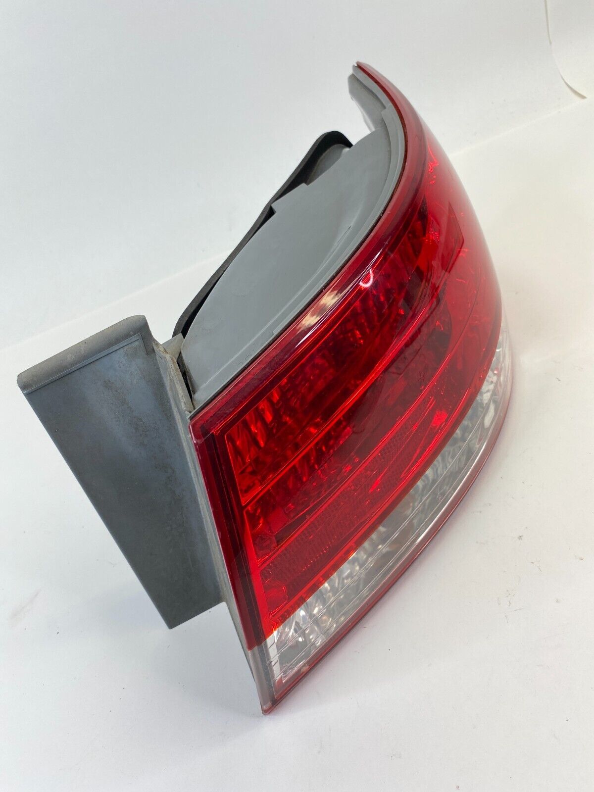 06 07 Hyundai Sonata Rear Right Passenger Side Outer Tail Light Taillight Lamp