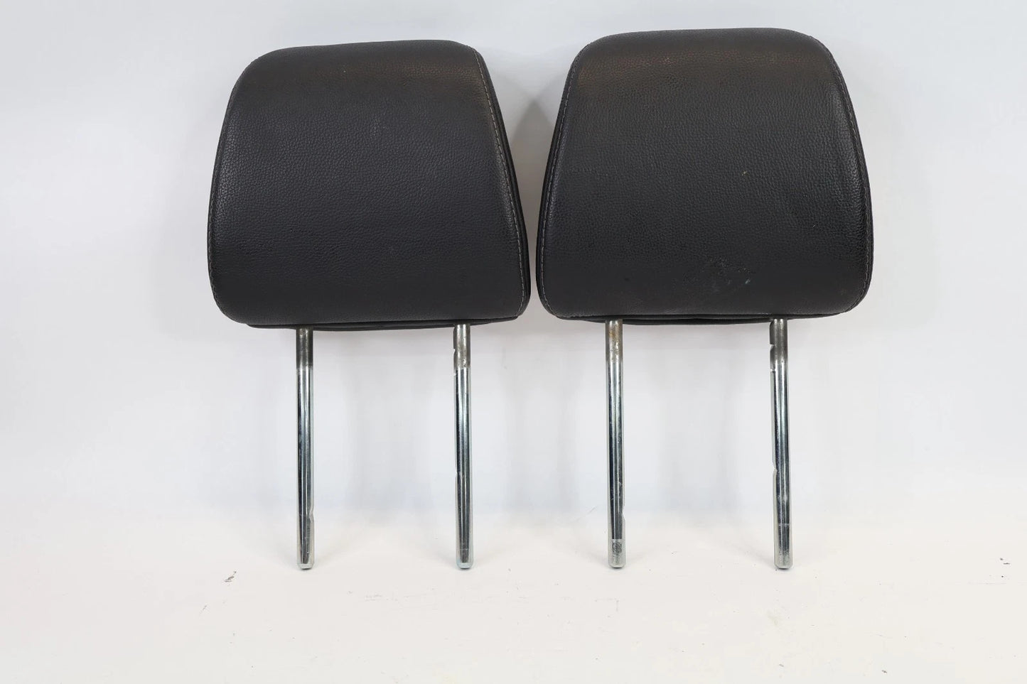 16-22 HONDA PILOT PAIR REAR SECOND ROW HEADRESTS LEFT RIGHT BLACK LEATHER OEM