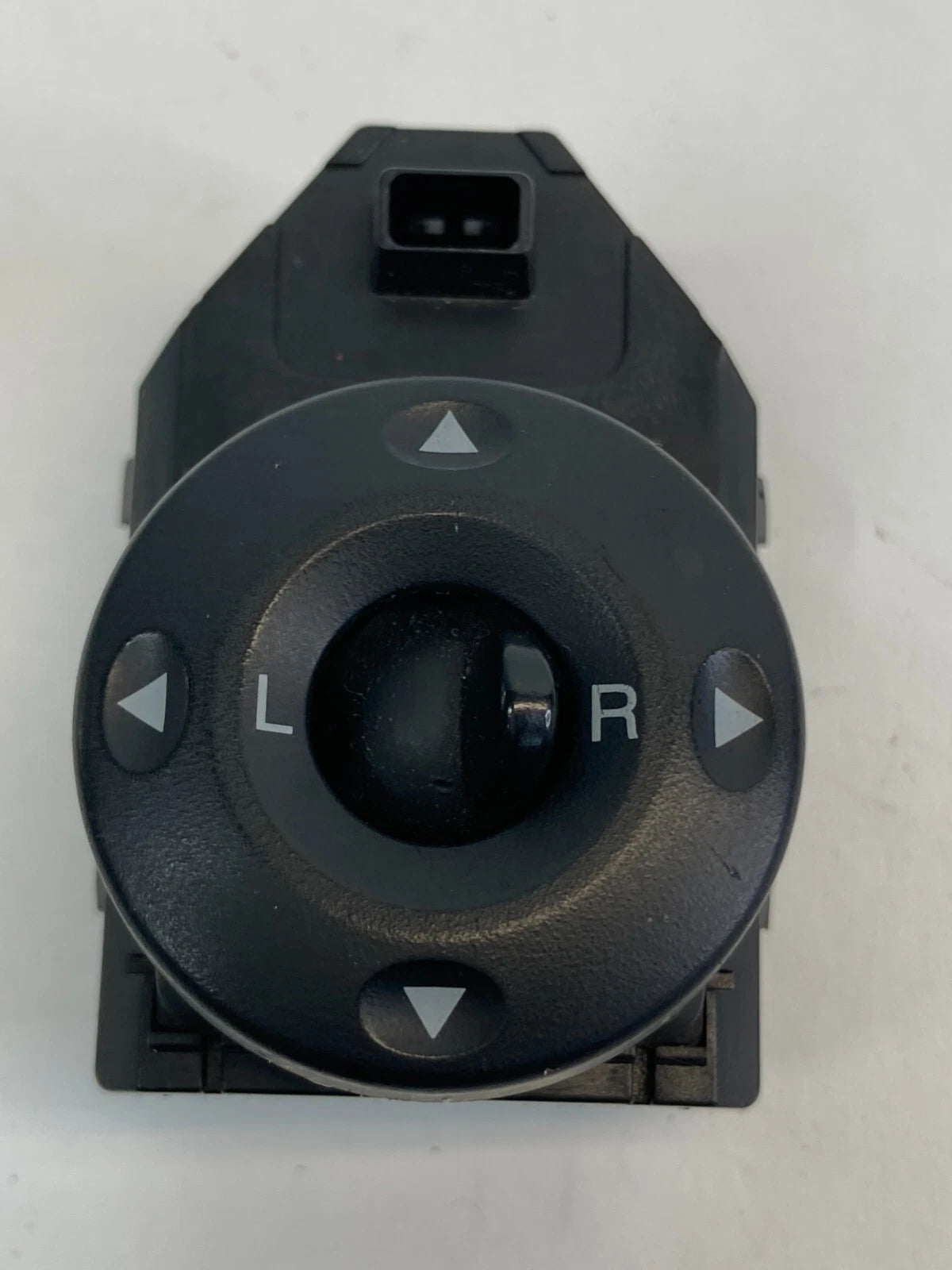 2007-2010 HYUNDAI ELANTRA FRONT LEFT DRIVER DOOR POWER MIRROR CONTROL SWITCH OEM