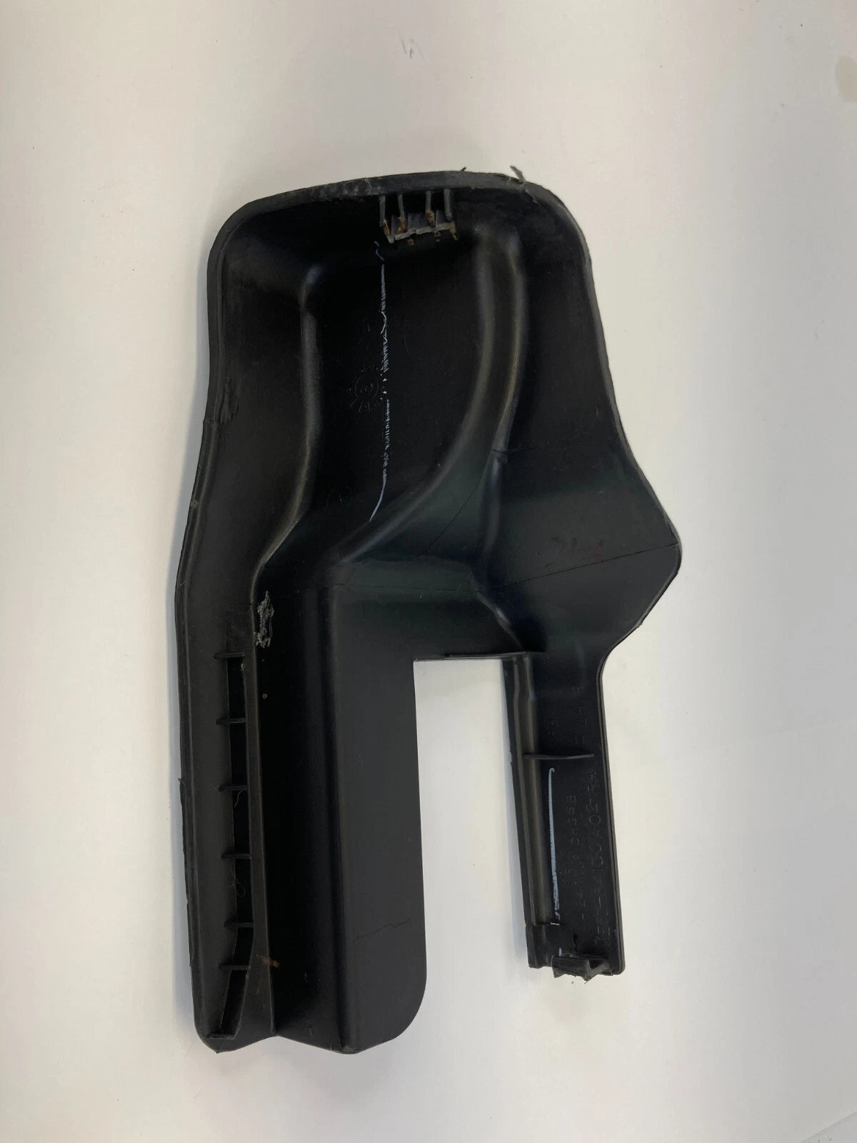 06-11 MERCURY MILAN FRONT RIGHT SEAT TRACK LOWER TRIM COVER BEZEL 7E53-54130A02