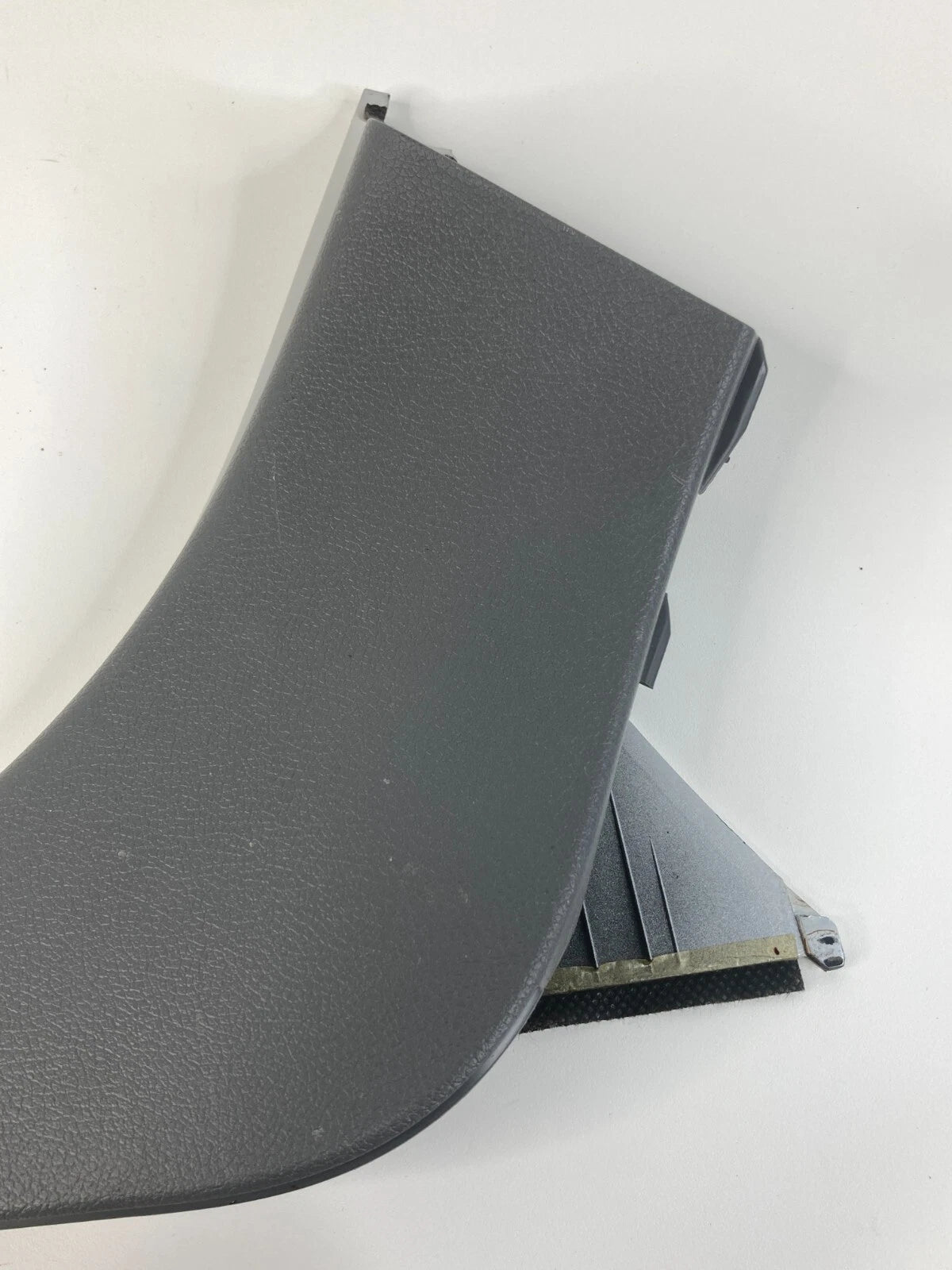 11-14 HYUNDAI SONATA CENTER CONSOLE RIGHT SIDE UPPER TRIM MOLDING 84697-3Q000