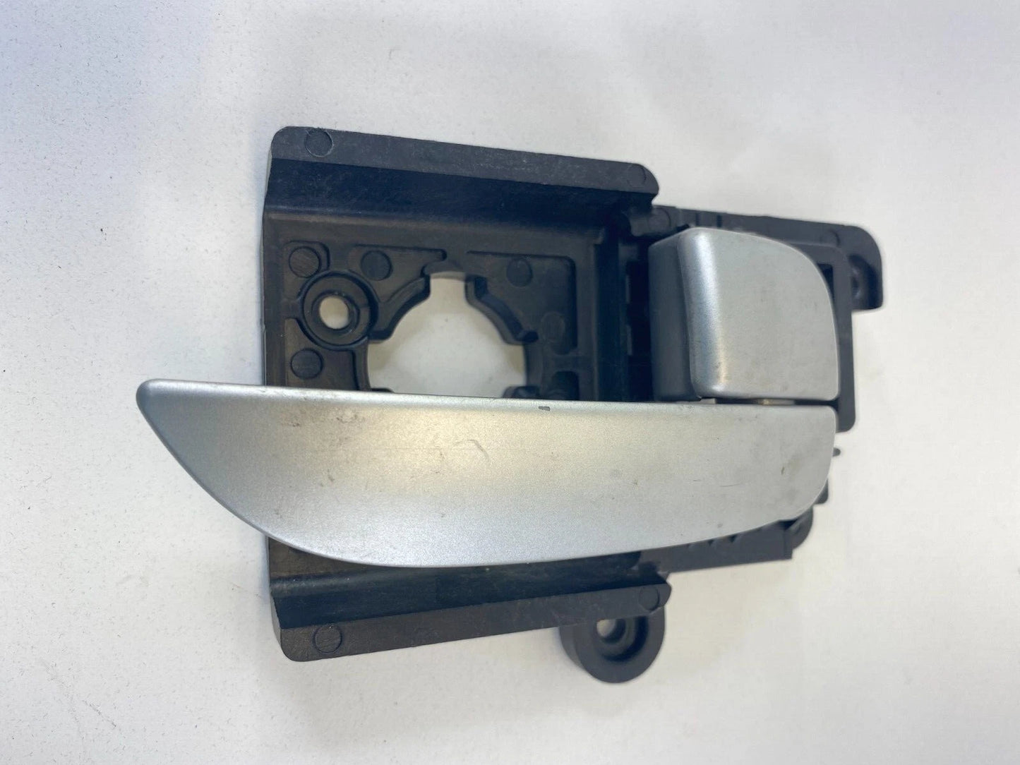 2007-2009 HYUNDAI ELANTRA SEDAN FRONT RIGHT DOOR INTERIOR HANDLE 82623-HD000 OEM