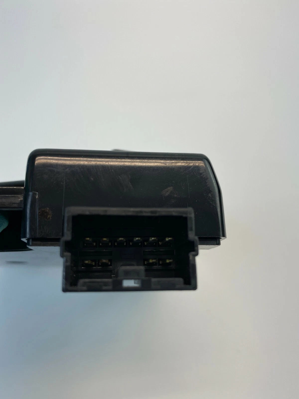 04-06 KIA AMANTI FRONT RIGHT PASSENGER SIDE SEAT CONTROL SWITCH 88991-3F002 OEM