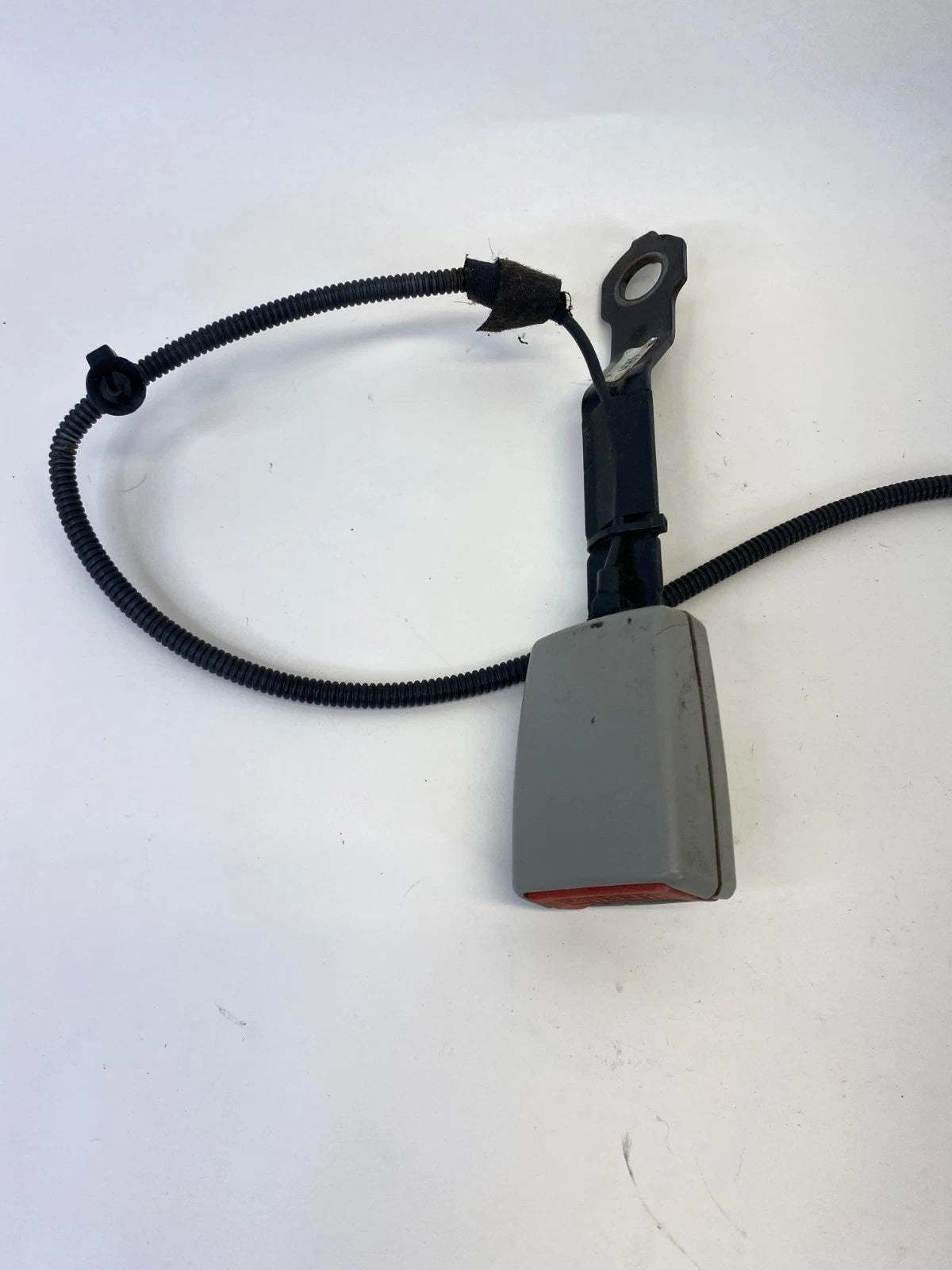 2010 2011 KIA FORTE FRONT RIGHT PASSENGER SIDE SEAT BELT BUCKLE OEM