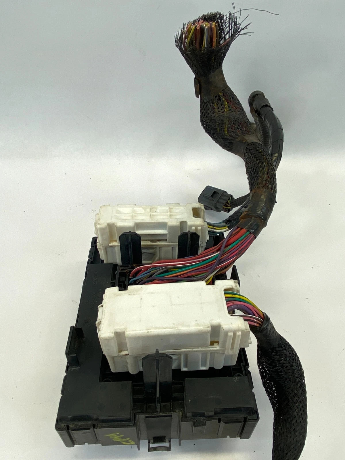 2007-2009 PONTIAC TORRENT POWER DISTRIBUTION BOX UNIT FRONT OEM FACTORY 15947088