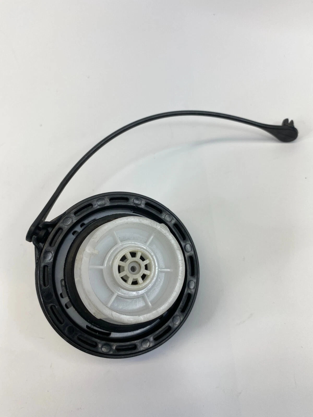 2004-2020 HYUNDAI ELANTRA 05-20 TUCSON SANTA FE FUEL FILLER GAS TANK CAP