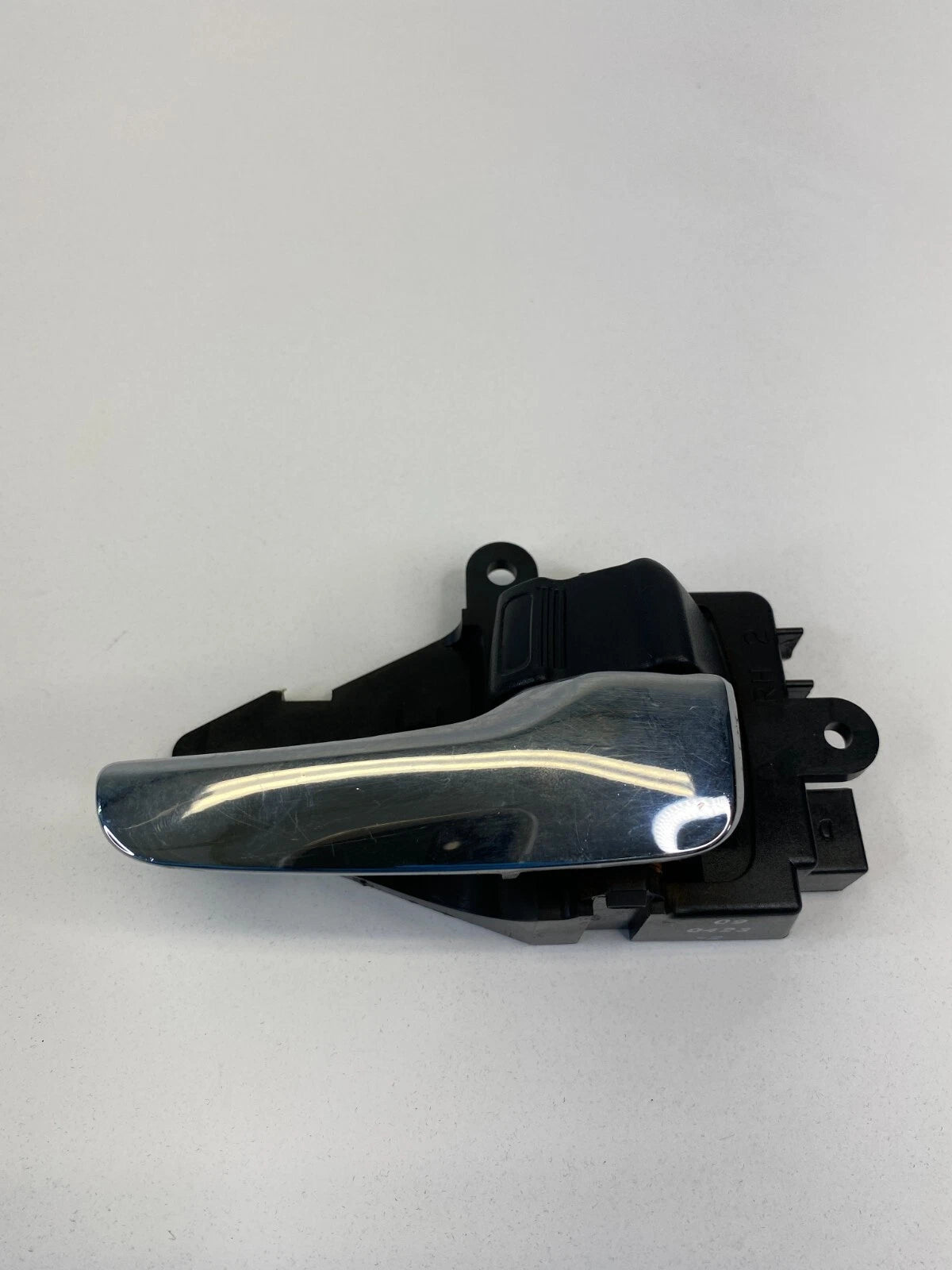 2007-2013 MITSUBISHI OUTLANDER FRONT RIGHT PASSENGER SIDE INTERIOR DOOR HANDLE