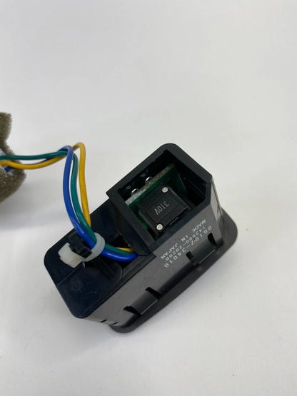01-06 TOYOTA SEQUOIA CENTER CONSOLE LEFT OR RIGHT HEADPHONE VOLUME AUX PLUG IN
