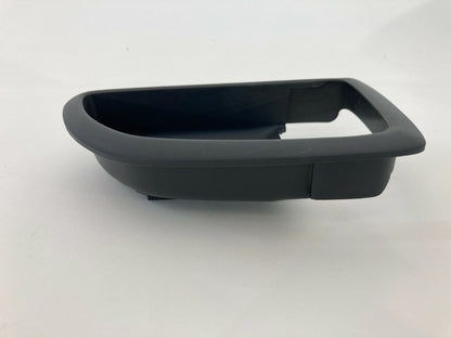 2003-2009 Kia Sorento Front Right Interior Door Handle Bezel Cover 82622-3E000