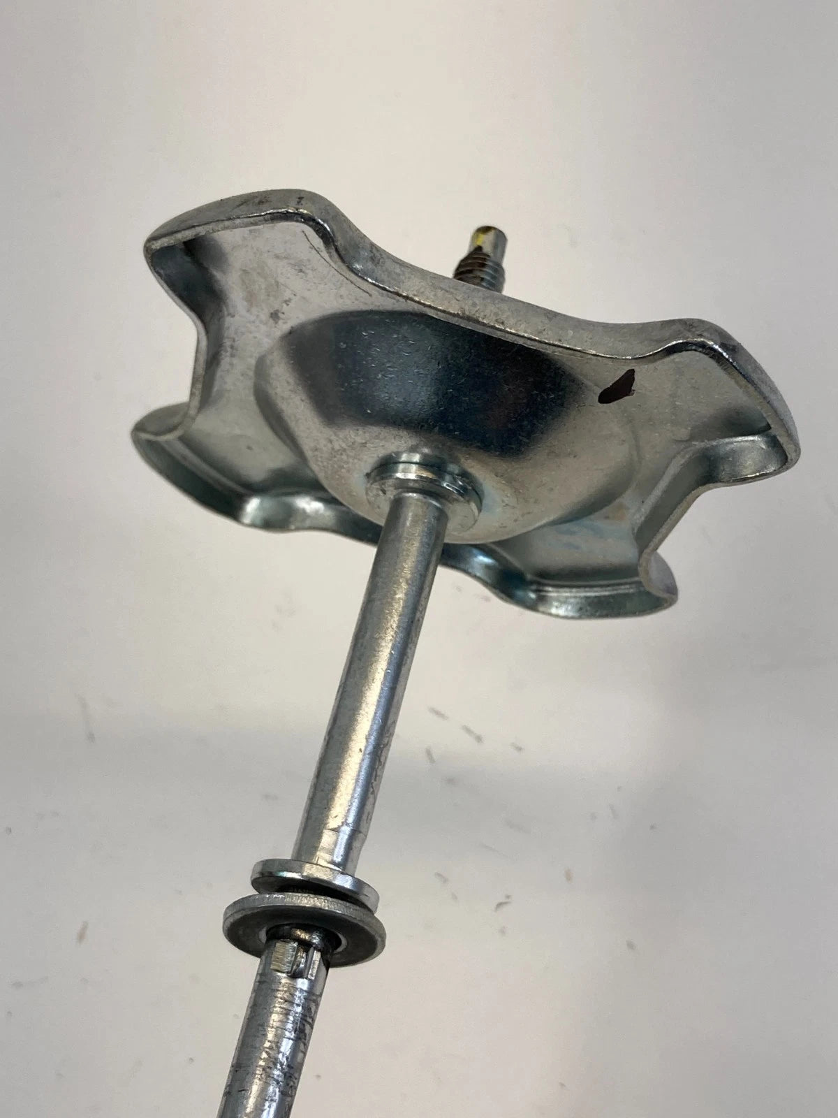 11-15 FORD EXPLORER 13-15 INTERCEPTOR SPARE TIRE HOLDER RETAINER HOLD DOWN BOLT