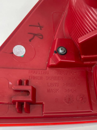 2011-2014 VOLKSWAGEN TOUAREG RIGHT OUTER TAIL LIGHT TAILLIGHT 7P6-945-096E OEM