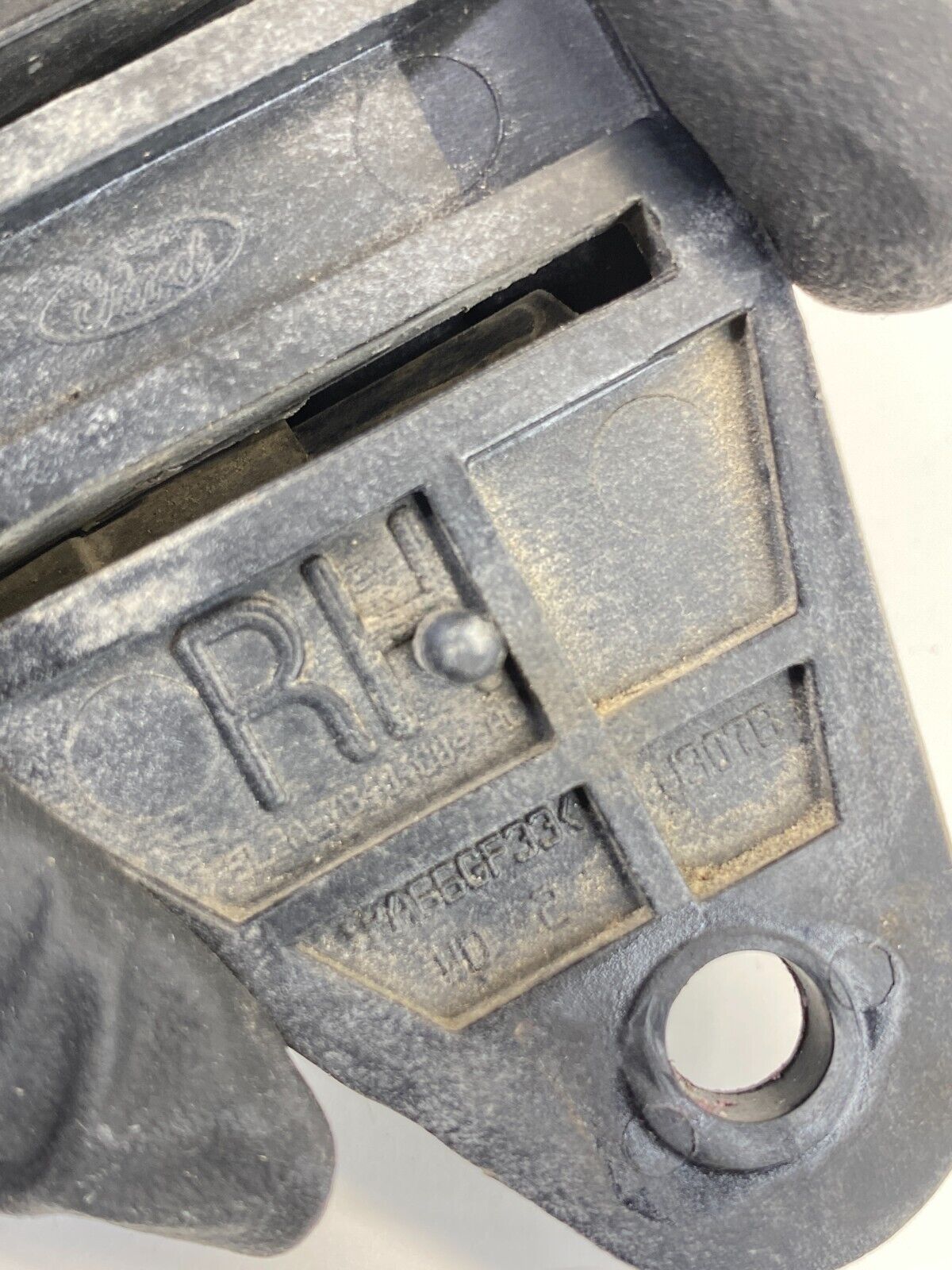 2006 2007 2008 2009 2010 Ford Explorer Rear Hatch Damper Bumper Set OEM