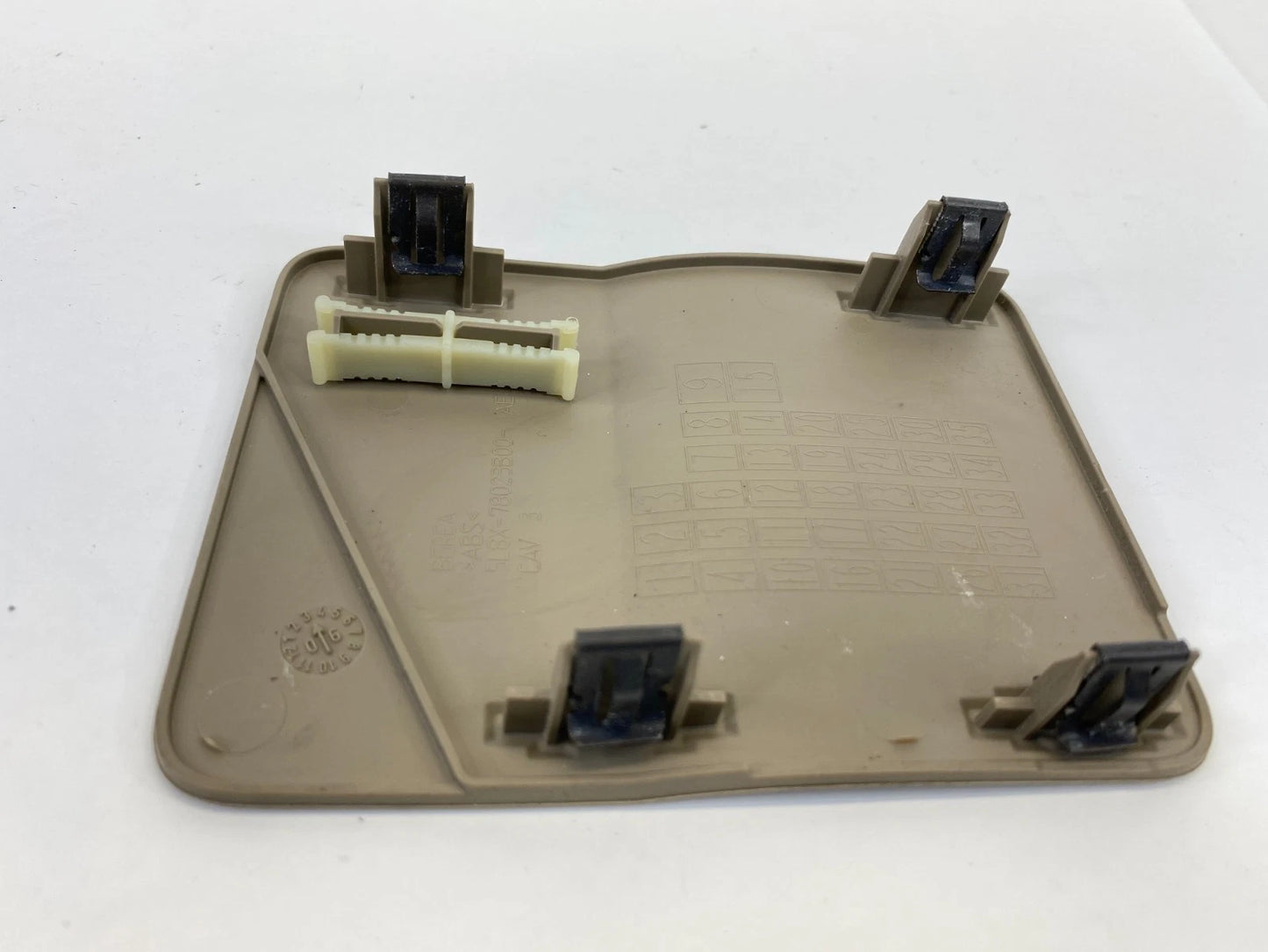 2005-2007 FORD ESCAPE INTERIOR DASH FUSE BOX ACCESS COVER LID CAP 5L8X-78023B00