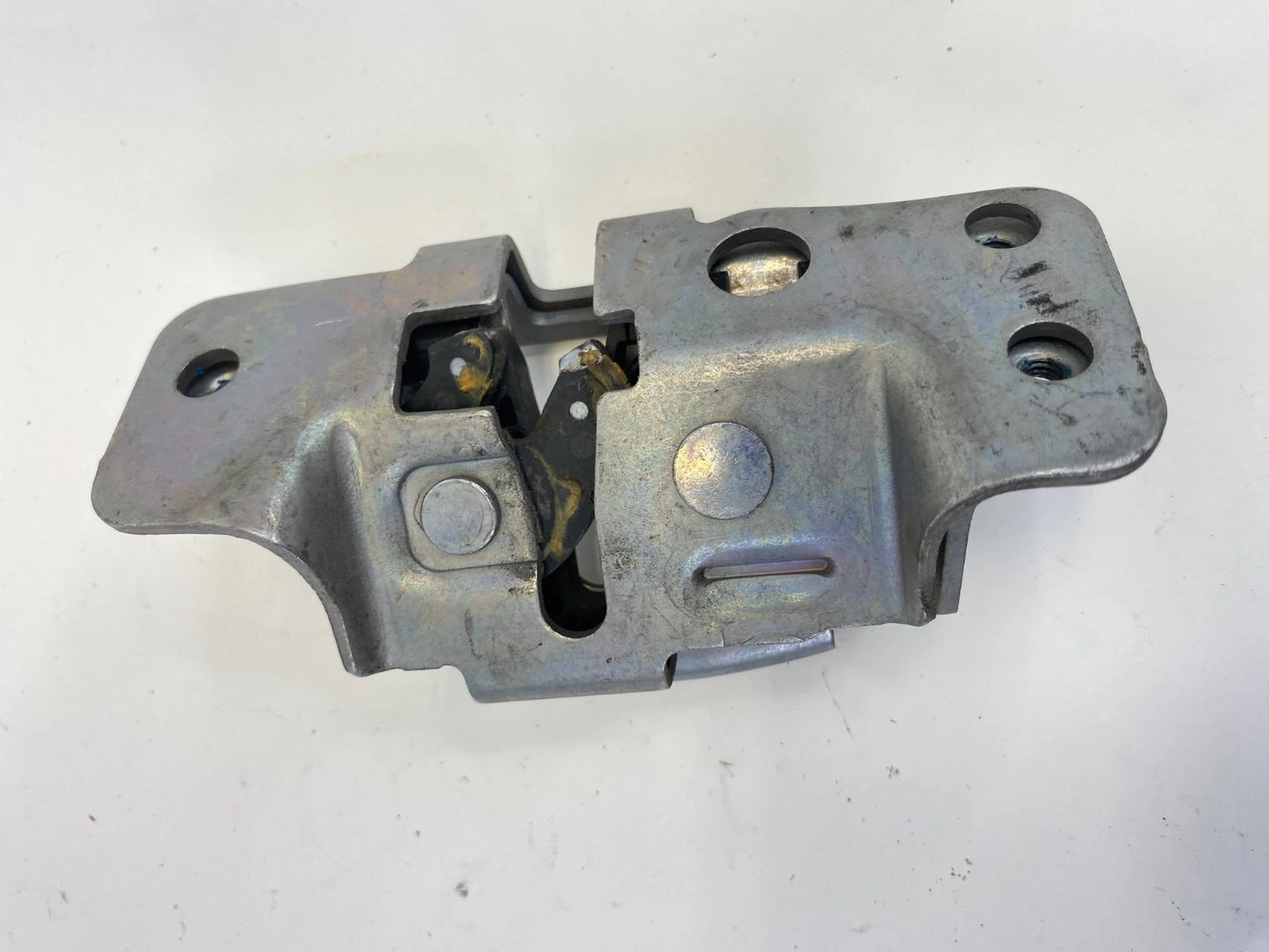 08-16 CHRYSLER TOWN & COUNTRY REAR LEFT SIDE SLIDING DOOR LOCK LATCH CATCH OEM