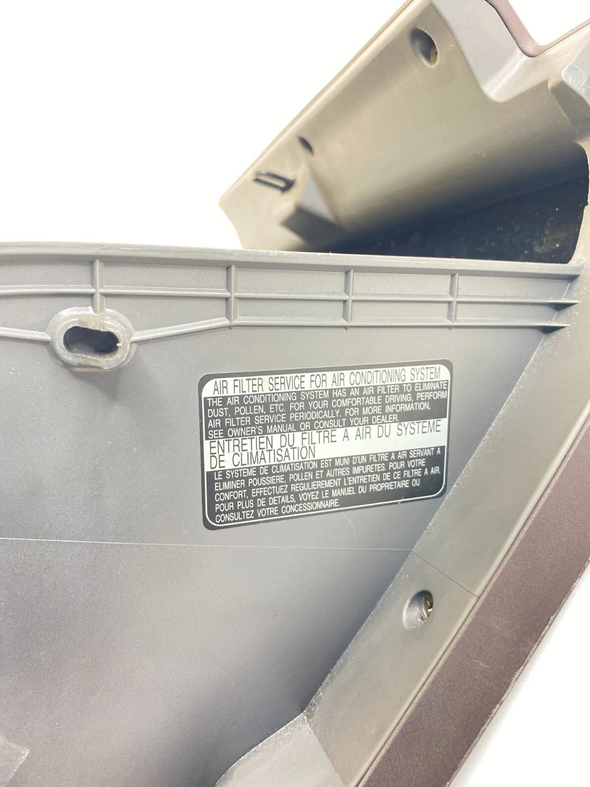 2004 2005 TOYOTA PRIUS LOWER DASH GLOVE BOX COMPARTMENT STORAGE 55550-47040