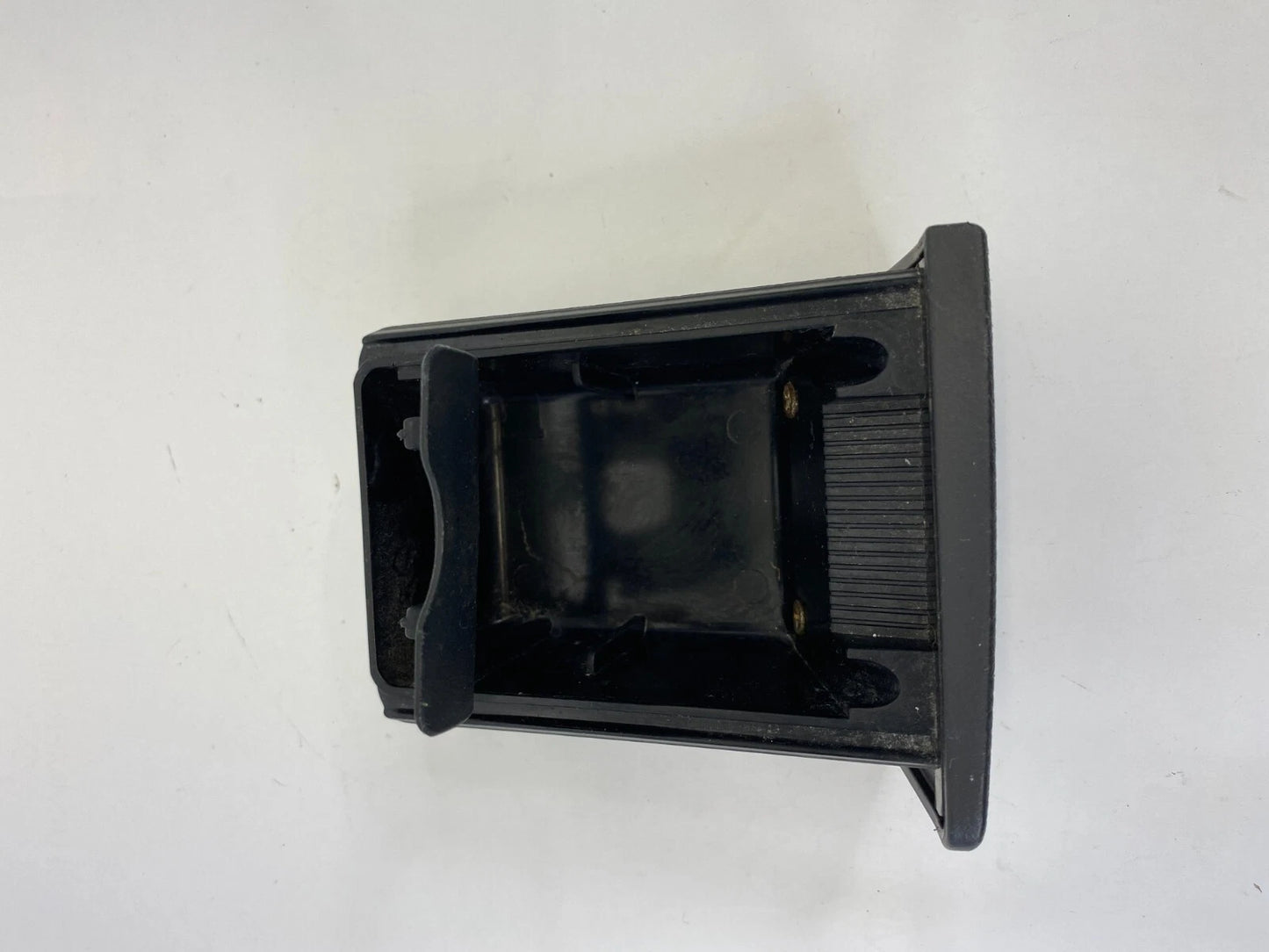 07-11 CHEVROLET AVEO 09-11 AVEO5 INSTRUMENT PANEL DASH ASHTRAY ASH TRAY STORAGE