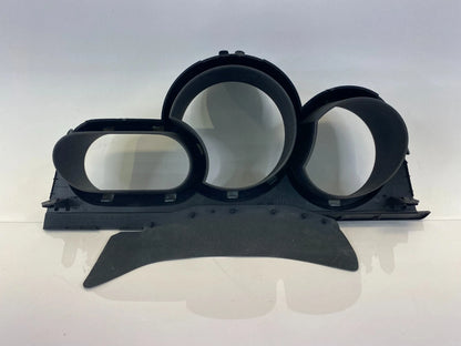2009 2010 09 10 PONTIAC VIBE GT SPEEDOMETER DASH INSTRUMENT GAUGES CLUSTER BEZEL