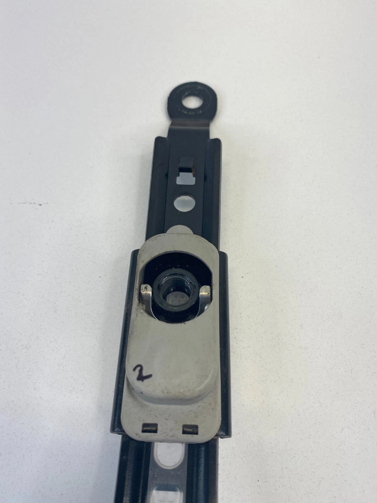 2003-2008 TOYOTA MATRIX FRONT RIGHT PASSENGER SIDE SEAT BELT HEIGHT ADJUSTER OEM