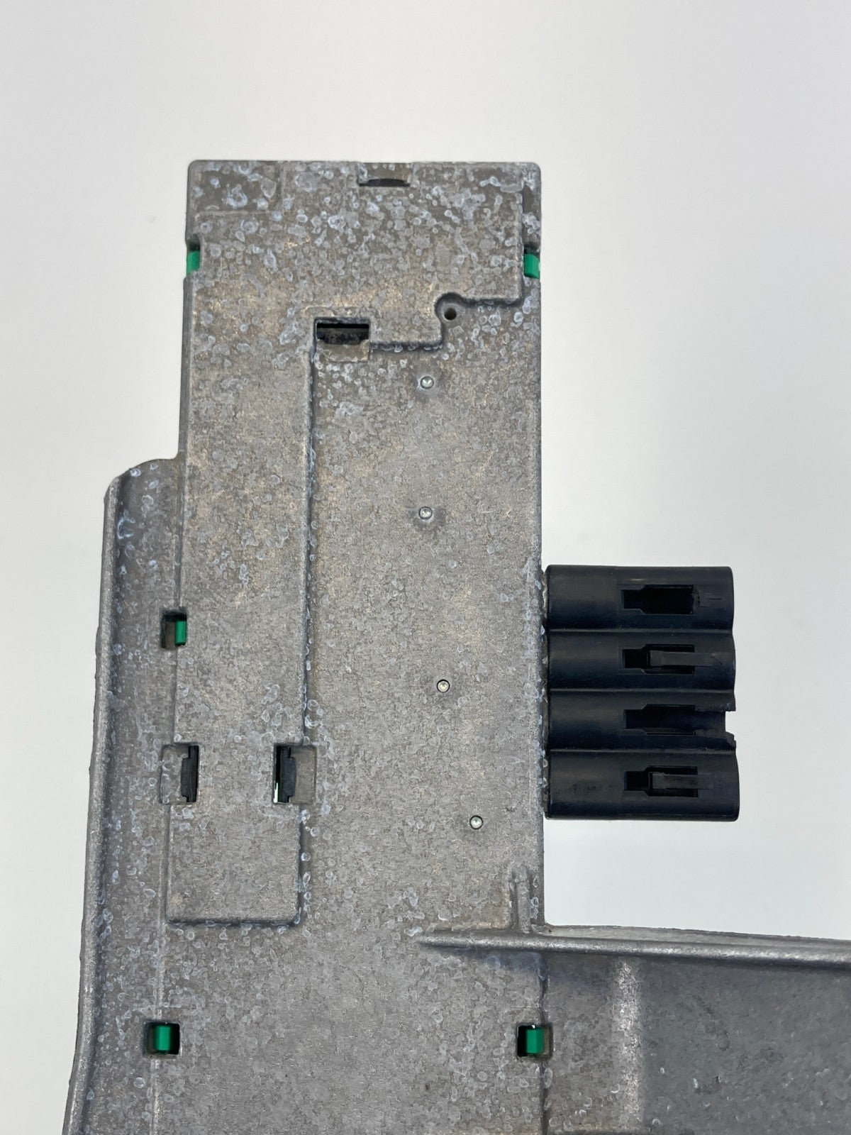 2006 Mercedes-Benz CLS500 Radio Antenna Amplifier Control Module A2198200689