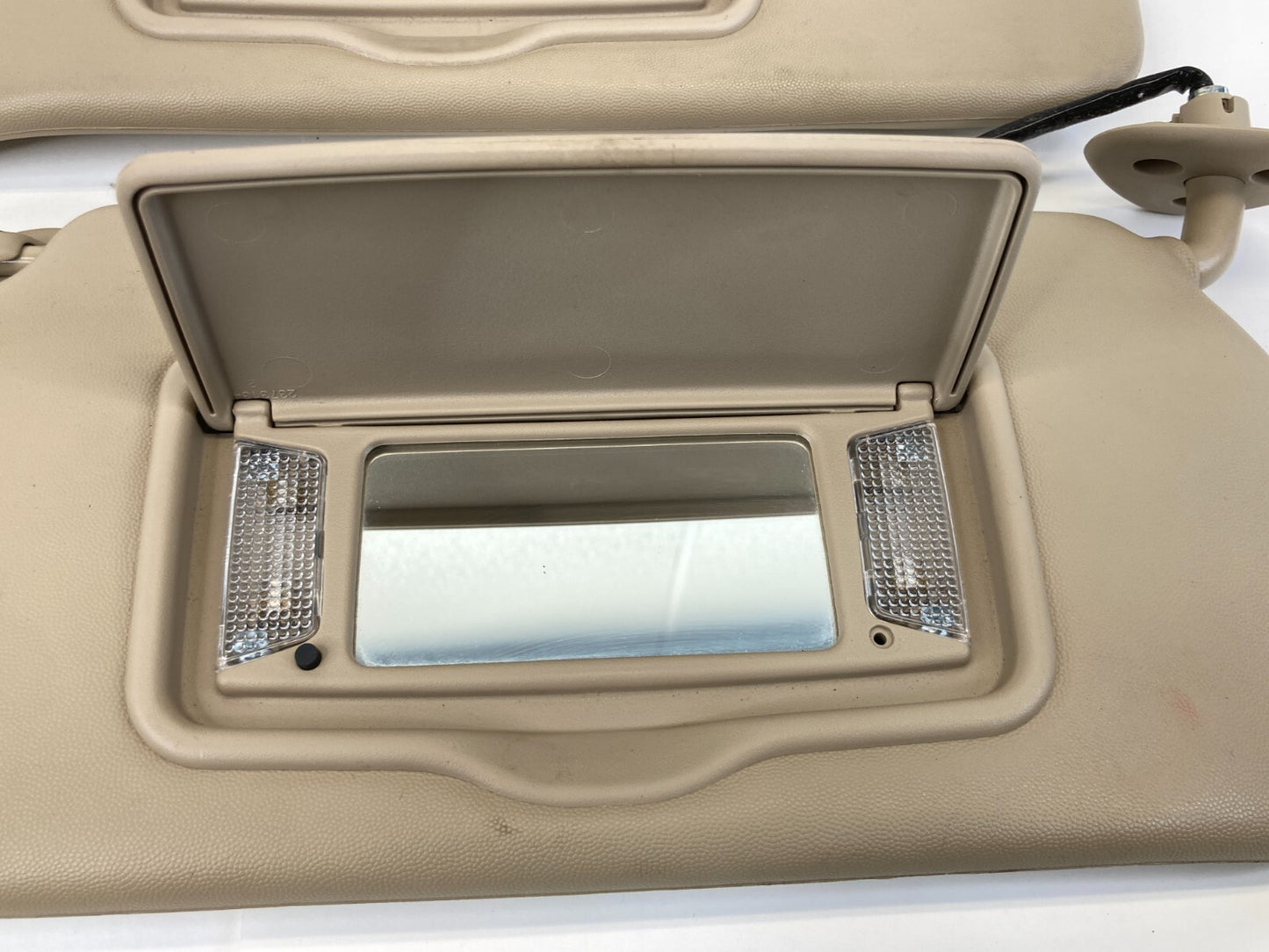 2004-2009 Cadillac SRX Front Right & Left Side Sunvisor Sun Visor Shade Pair Set