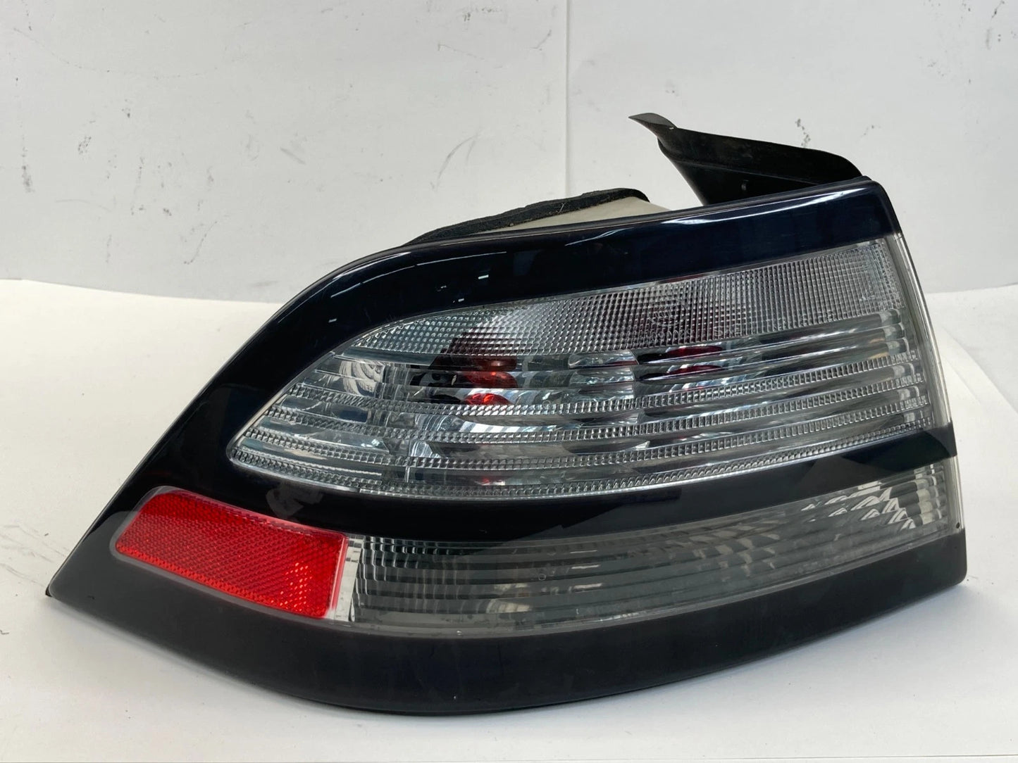 2008 09 10 11 SAAB 9-3 SEDAN REAR LEFT DRIVER SIDE OUTER TAILLIGHT TAIL LAMP OEM