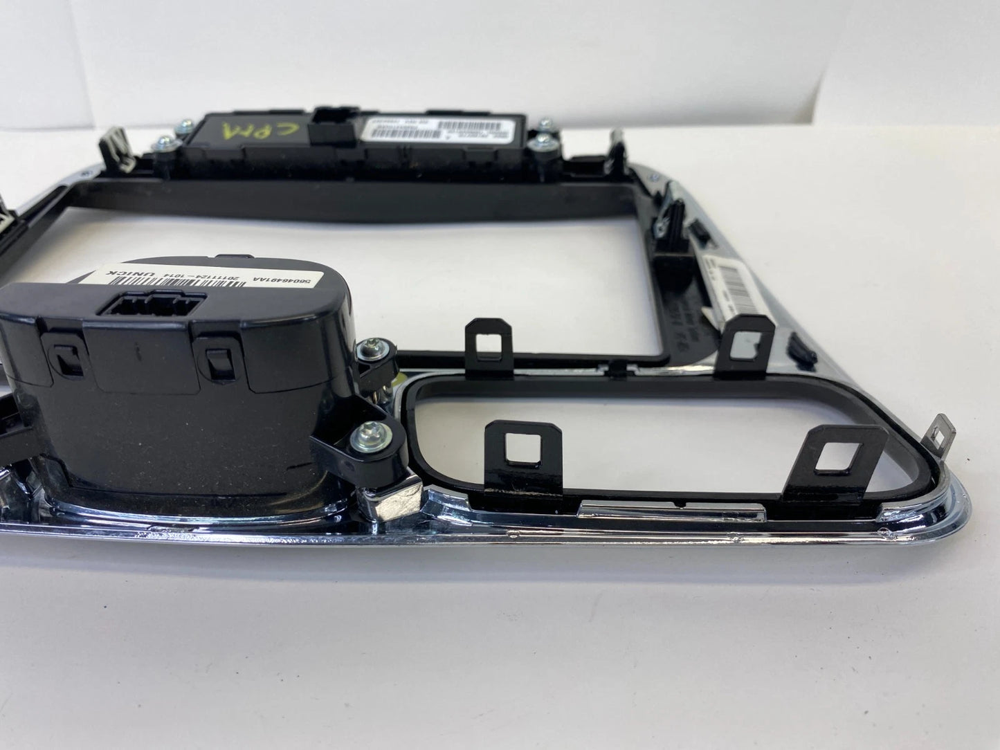 2011-2014 CHRYSLER 200 RADIO BEZEL WITH CLOCK & SWITCHES P68044103AB OEM