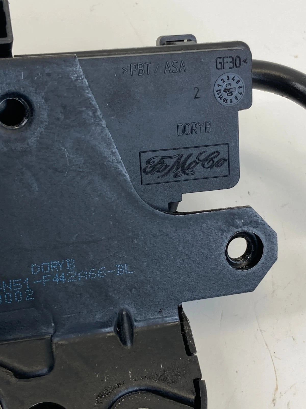 04-11 VOLVO S40 SEDAN TRUNK LATCH RELEASE DECK LID LOCK ACTUATOR 4N51-F442A66-BL