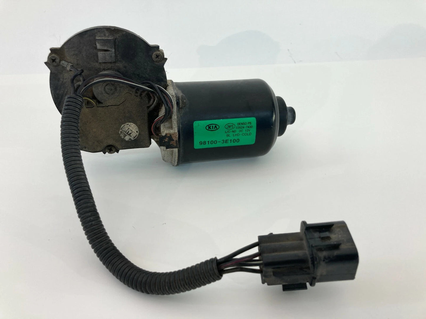 2003-2006 KIA SORENTO FRONT WINDSHIELD WIPER MOTOR ASSEMBLY OEM 98100-3E100