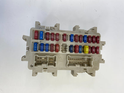 2004-2006 Nissan Maxima 3.5L Cabin Fuse Relay Box Junction Block Unit Assembly