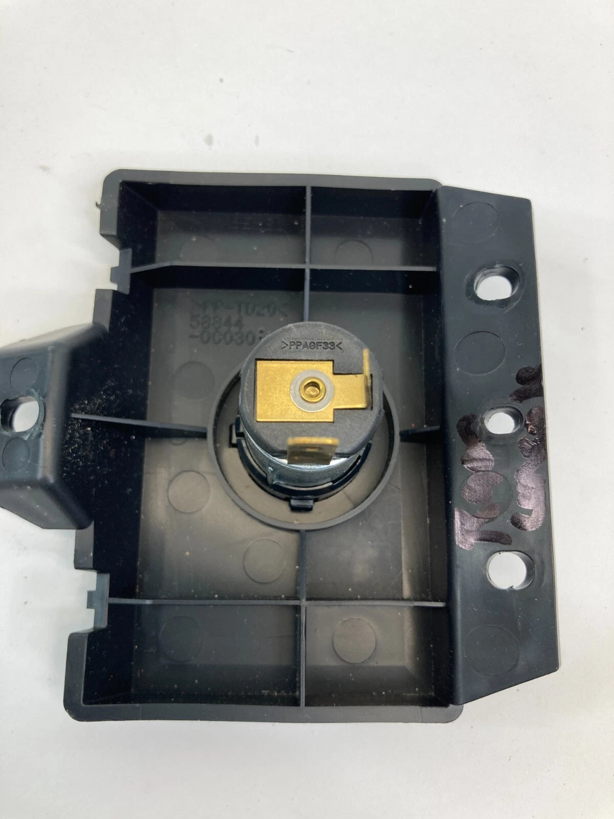 07-20 TOYOTA TUNDRA REAR CENTER CONSOLE TRIM PANEL BEZEL BOX OUTLET 58844-0C030