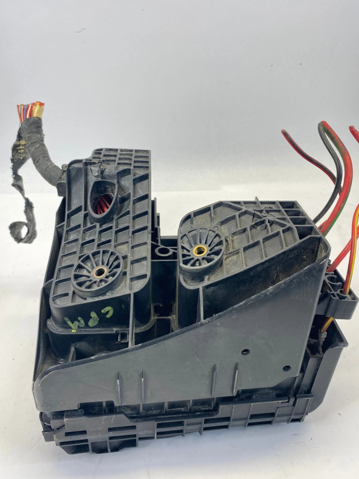 2009-2017 VOLKSWAGEN CC ENGINE FUSE BOX RELAY MODULE PANEL OEM 3C0-937-125
