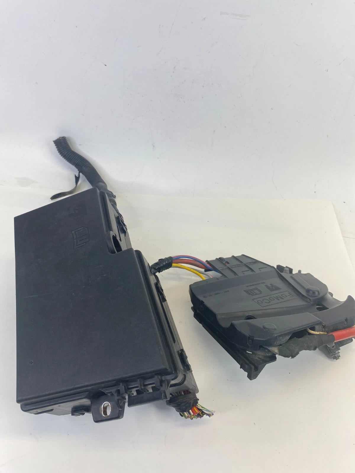 2014 FORD FOCUS 2.0L A/T POWER DISTRIBUTION FUSEBOX BATTERY DM5T-14K733-AC2